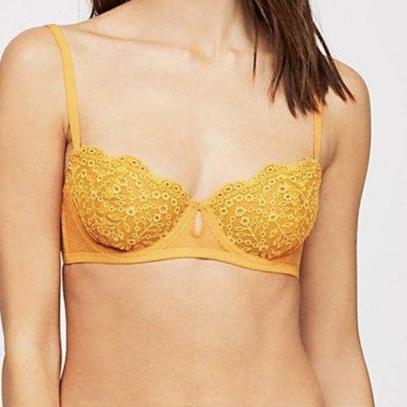 Free people intimately St Tropez yellow eyelet demi underWire Boho Summer bra32B - Picture 1 of 9